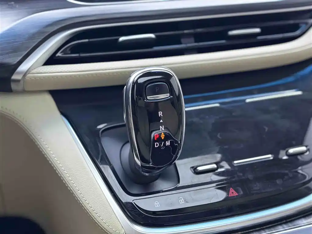 Buick GL8 2022 ES Luxury 653T