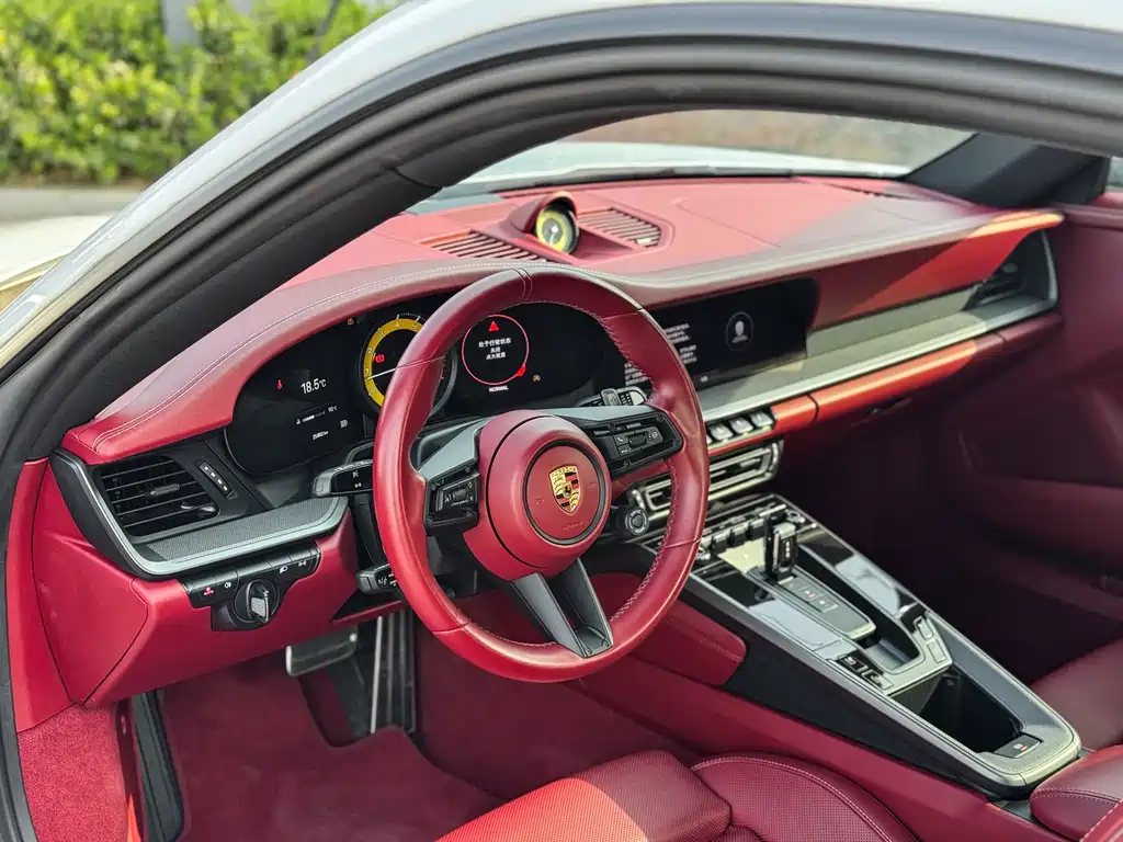 Porsche 911 2023 Carrera 3.0T