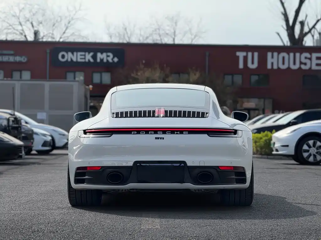 Porsche 911 2023 Carrera 3.0T