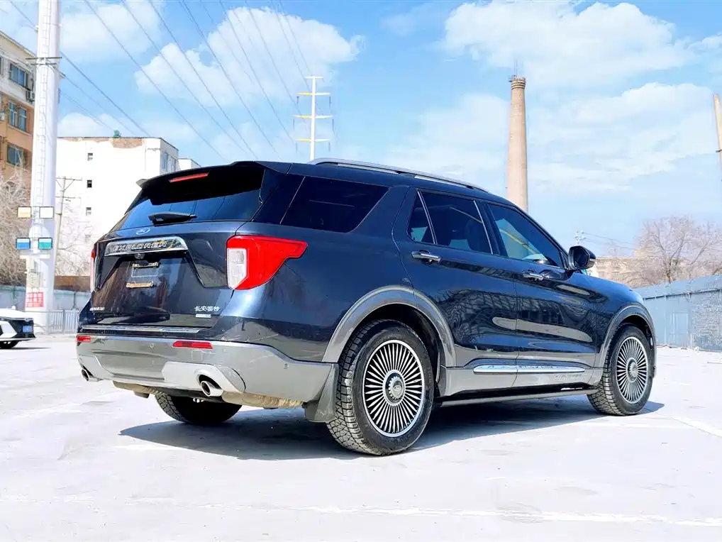 Explorer 2020 EcoBoost 285 4x4 Platinum Edition 7-seater