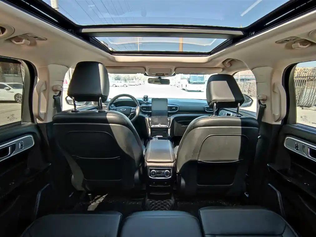 Explorer 2020 EcoBoost 285 4x4 Platinum Edition 7-seater