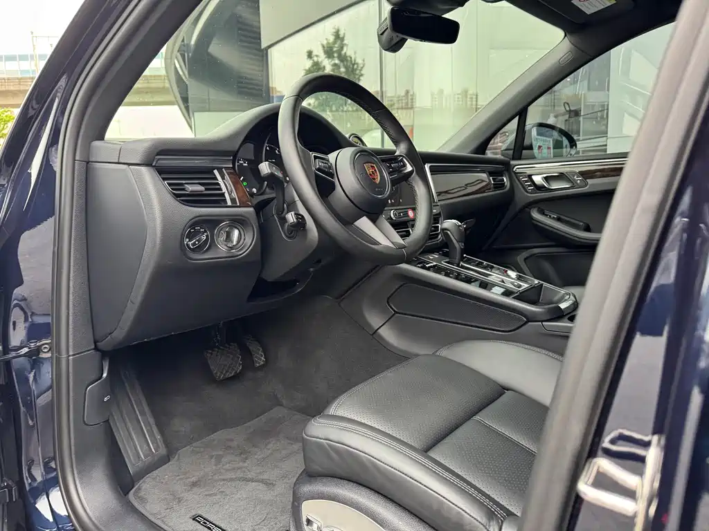Macan 2023 2.0T
