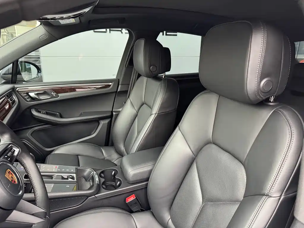 Macan 2023 2.0T