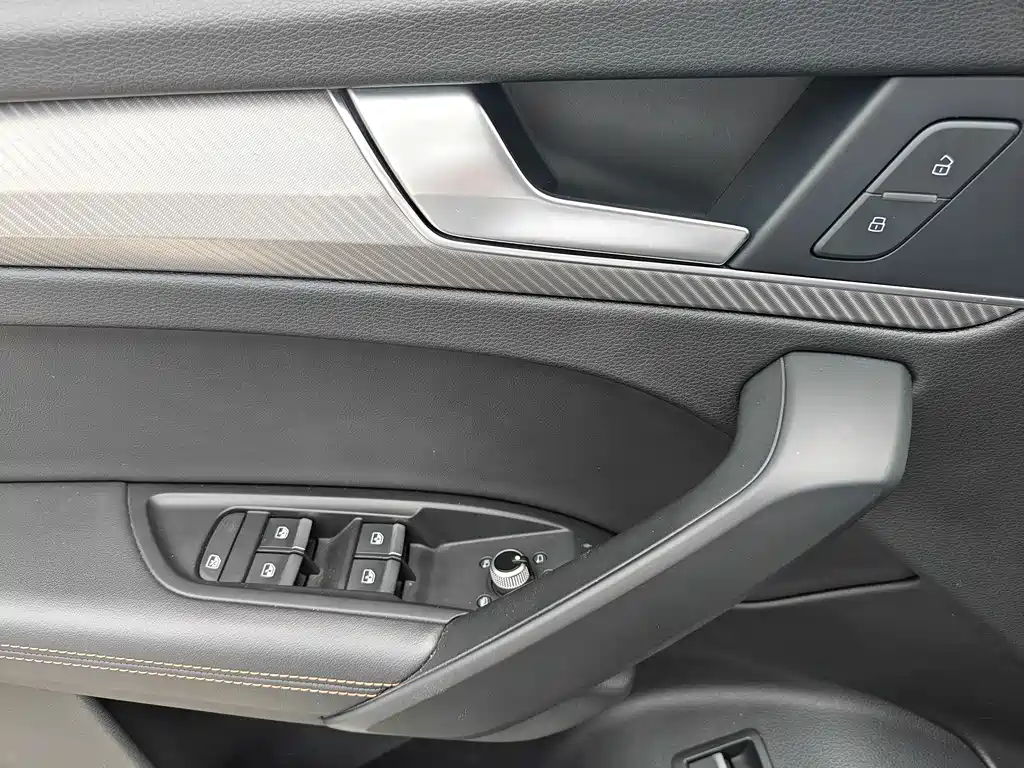 Audi Q5L 2018 45 TFSI Premium Fashion Edition National VI
