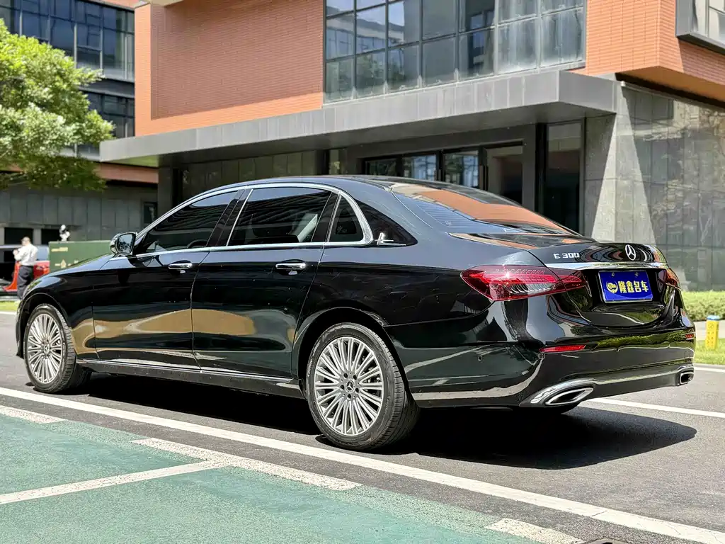 Mercedes-Benz E-Class 2022 E 300 L Sporty and Stylish Edition
