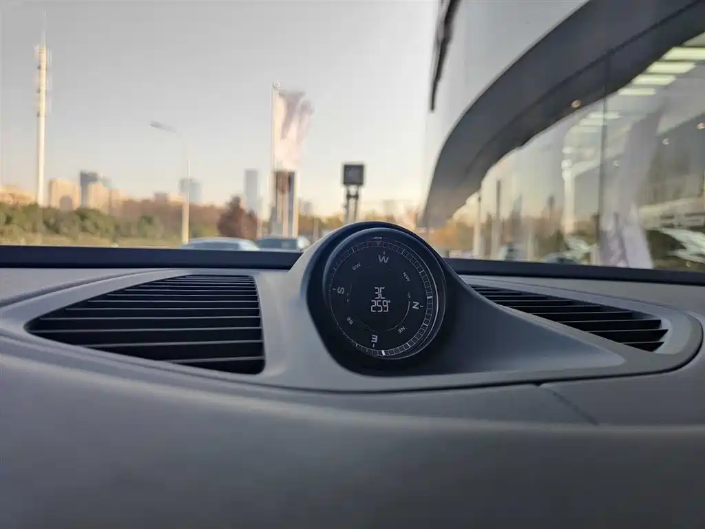 Macan New Energy 2024 Model Macan 4
