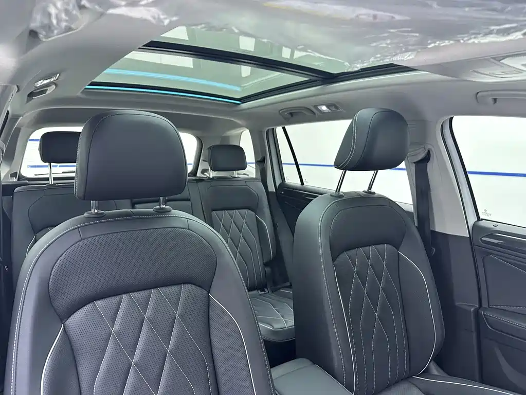 Taycan L 2023 Edition 280 TSI Automatic Two-Wheel Drive Oceanic Limited Edition