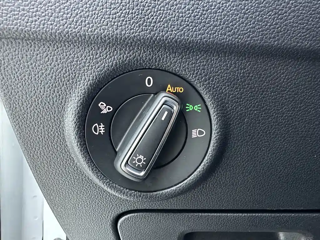Taycan L 2023 Edition 280 TSI Automatic Two-Wheel Drive Oceanic Limited Edition