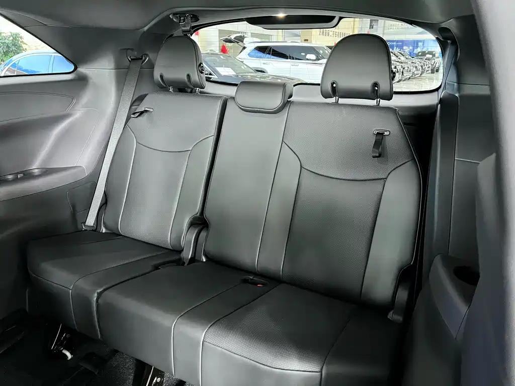 SIENNA 2024 2.5L Hybrid Premium Luxury Edition