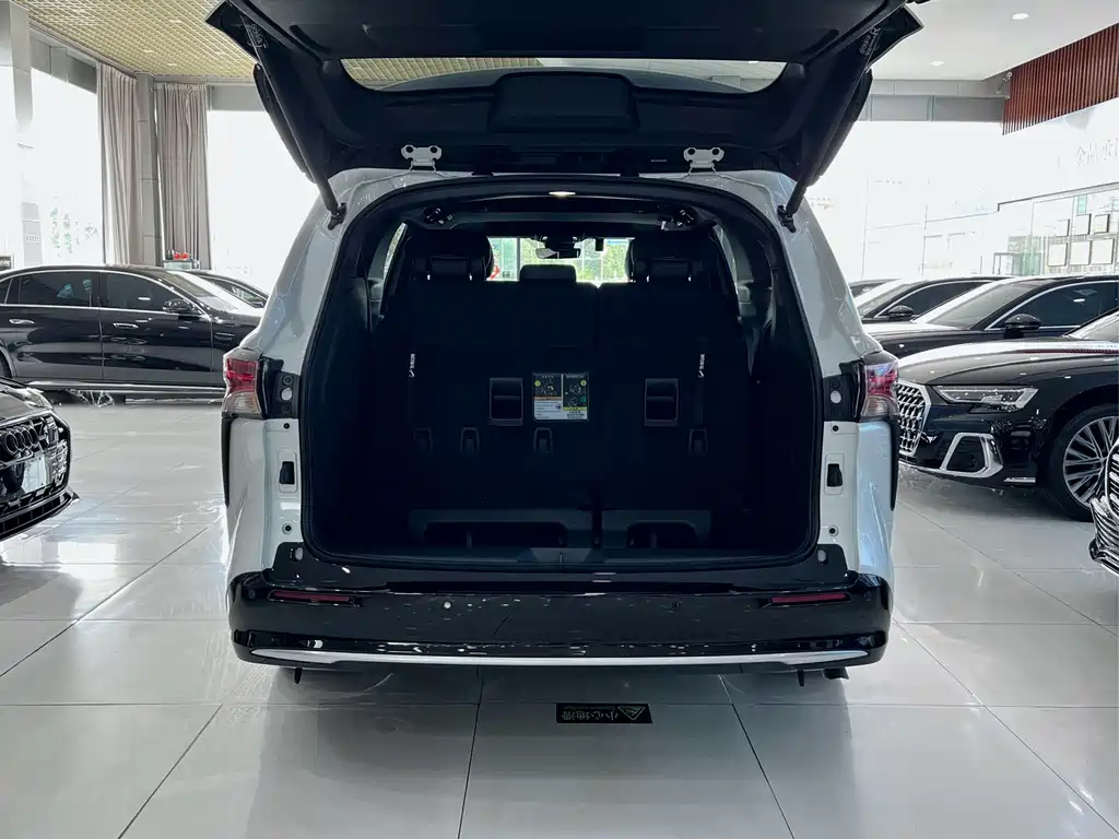 SIENNA 2024 2.5L Hybrid Premium Luxury Edition