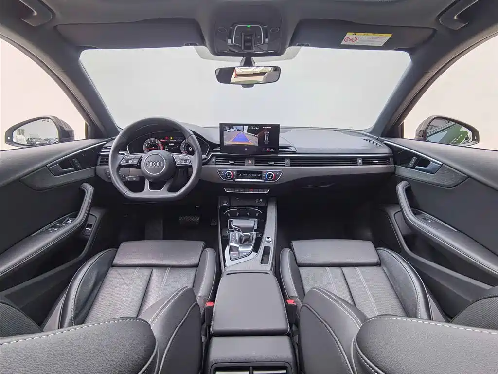 Audi A4L 2023 40 TFSI Luxury Dynamic Edition