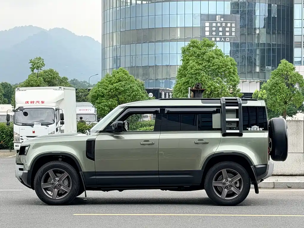 Land Rover Defender 2020 110 P400 HSE