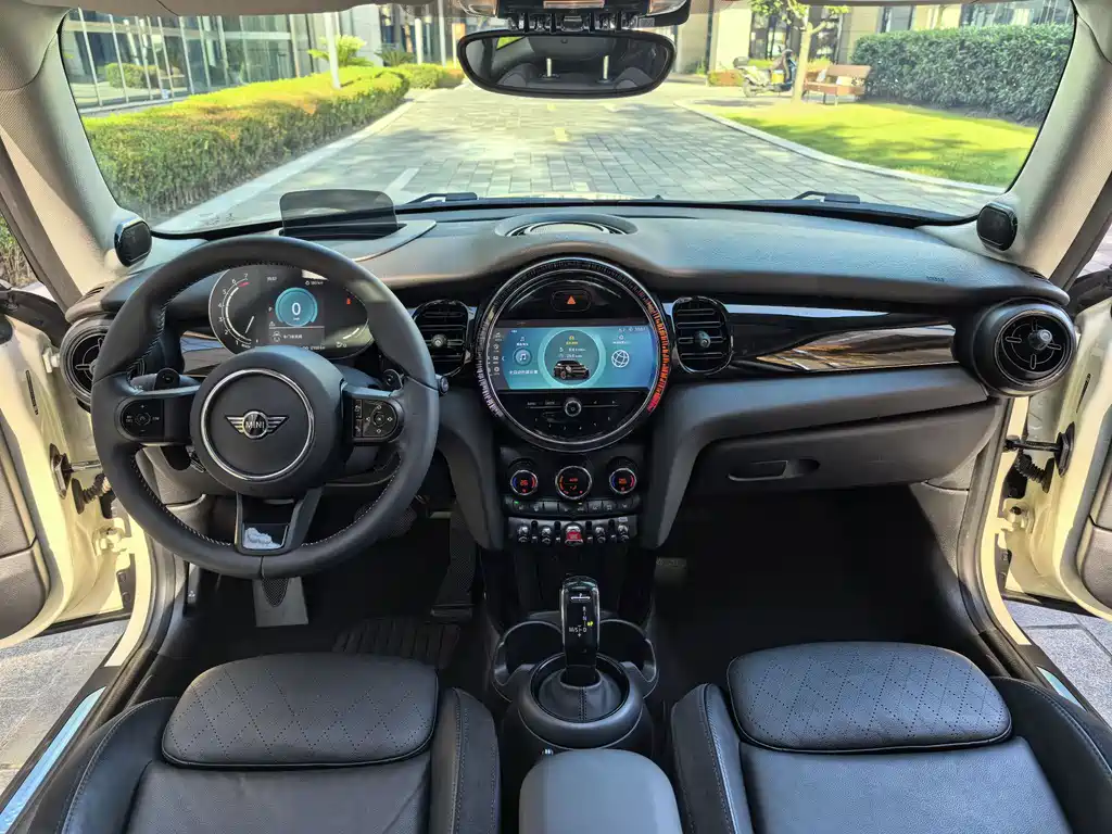 2022 MINI Cooper S Artist Edition