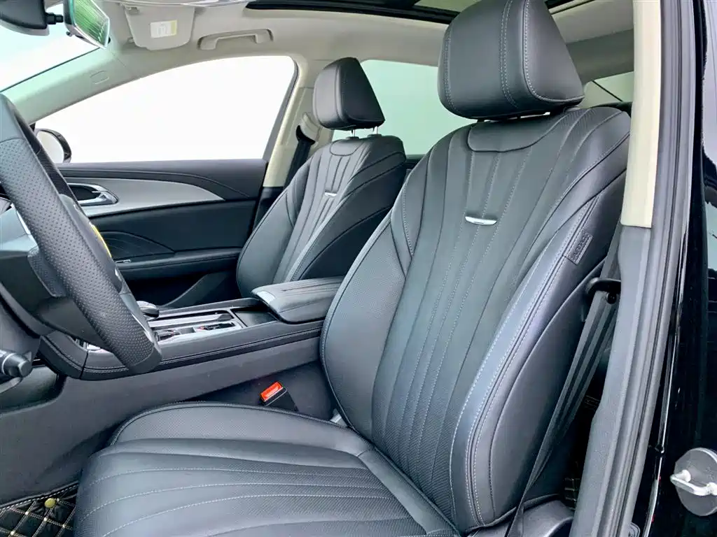 Hongqi H5 2024 Model 1.5T DCT ZhiLian QiYun Edition