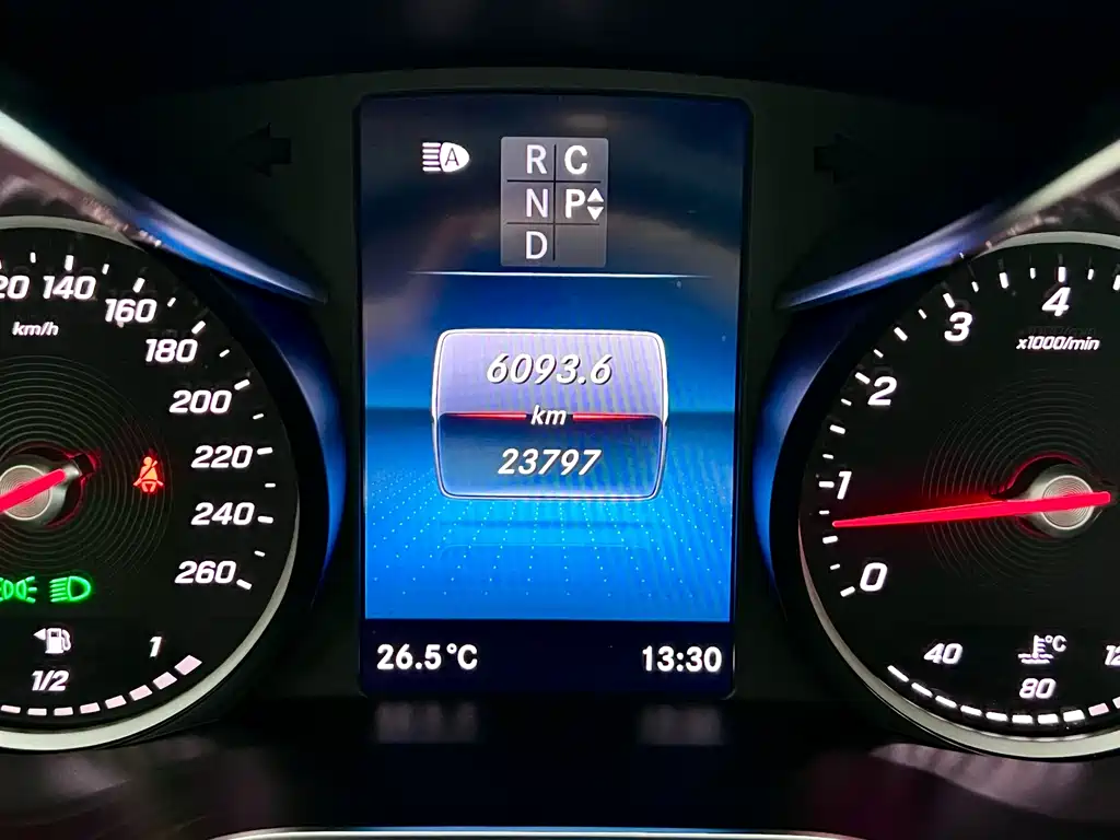 Mercedes-Benz V-Class 2022 260 L Long Wheelbase Luxury Edition