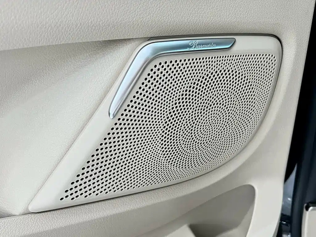 Mercedes-Benz V-Class 2022 260 L Long Wheelbase Luxury Edition