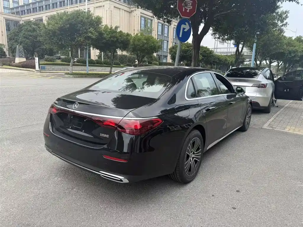 Mercedes-Benz E-Class 2025 Model E 260 L