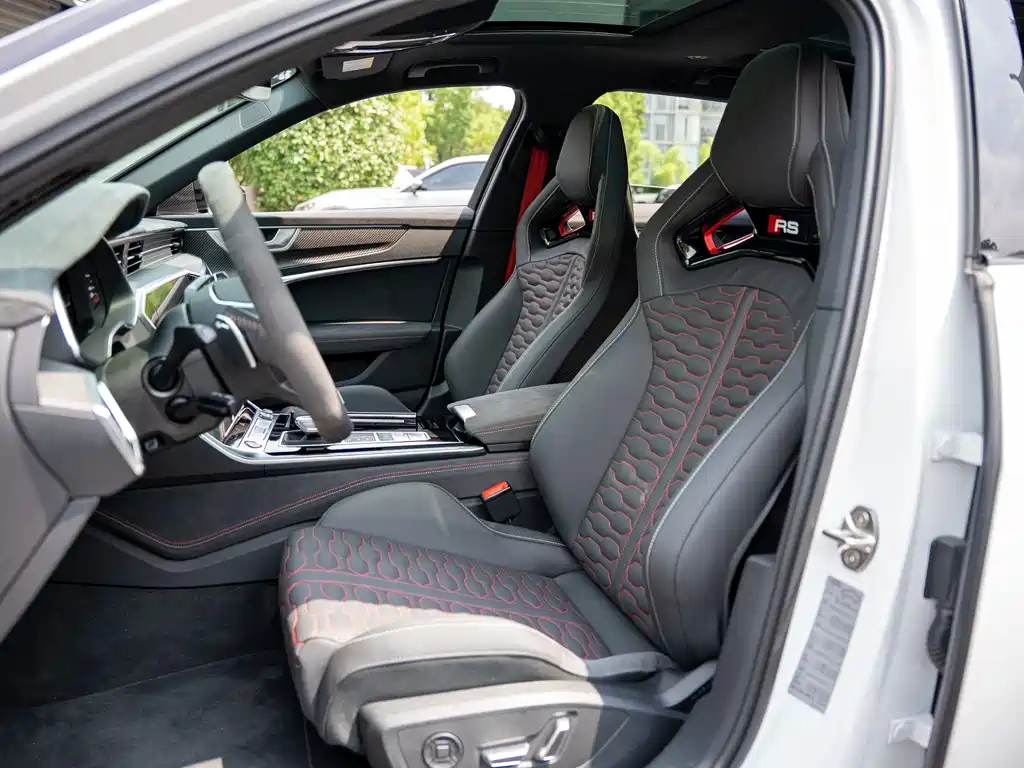 Audi RS 6 2025 model RS 6 Avant GT