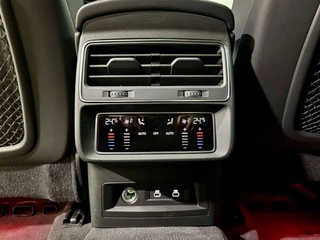 Audi Q8 2023 55 TFSI Luxury Dynamic Edition