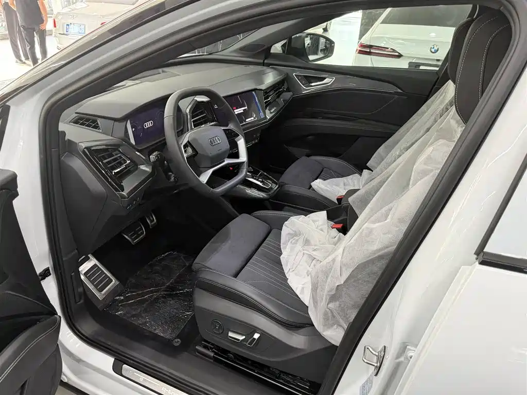 Audi Q5 e-tron 2023 40 e-tron Shine Edition Cybertruck Kit