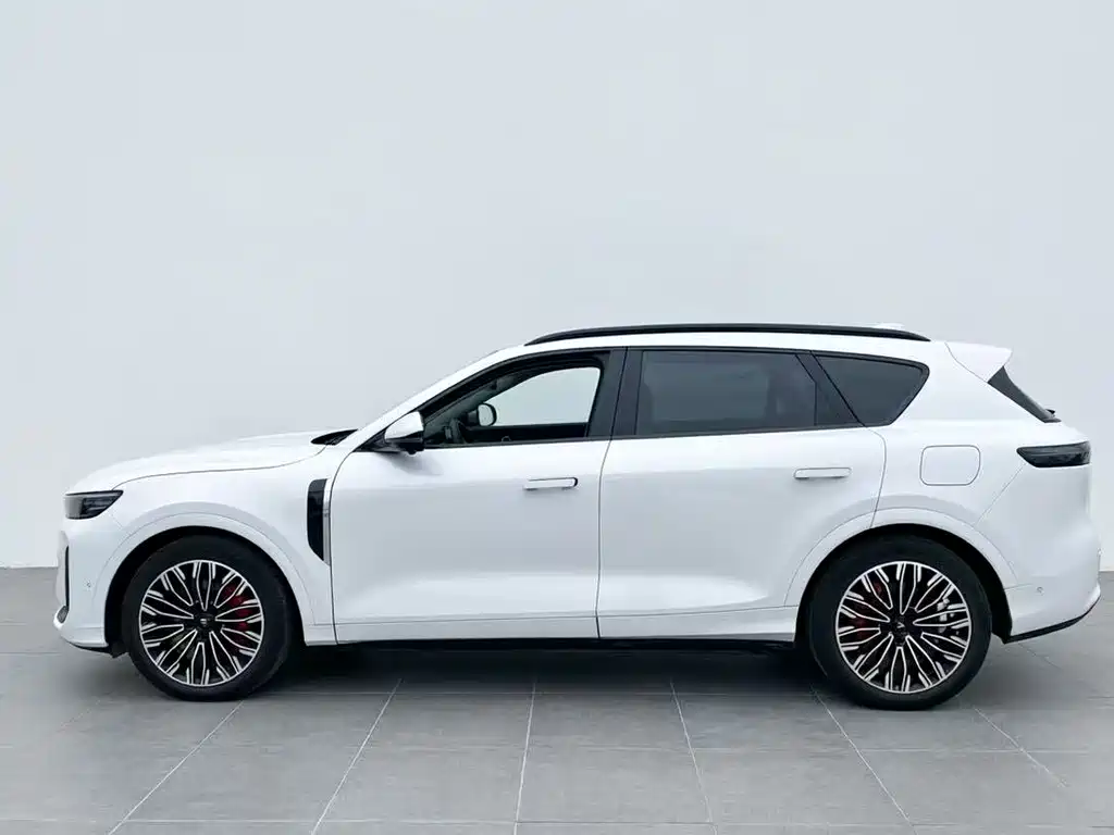 FREE+ All-Wheel Drive Qin Kun Edition