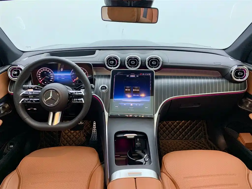 Mercedes-Benz GLC 2024 GLC 300 L 4MATIC Luxury 5-Door