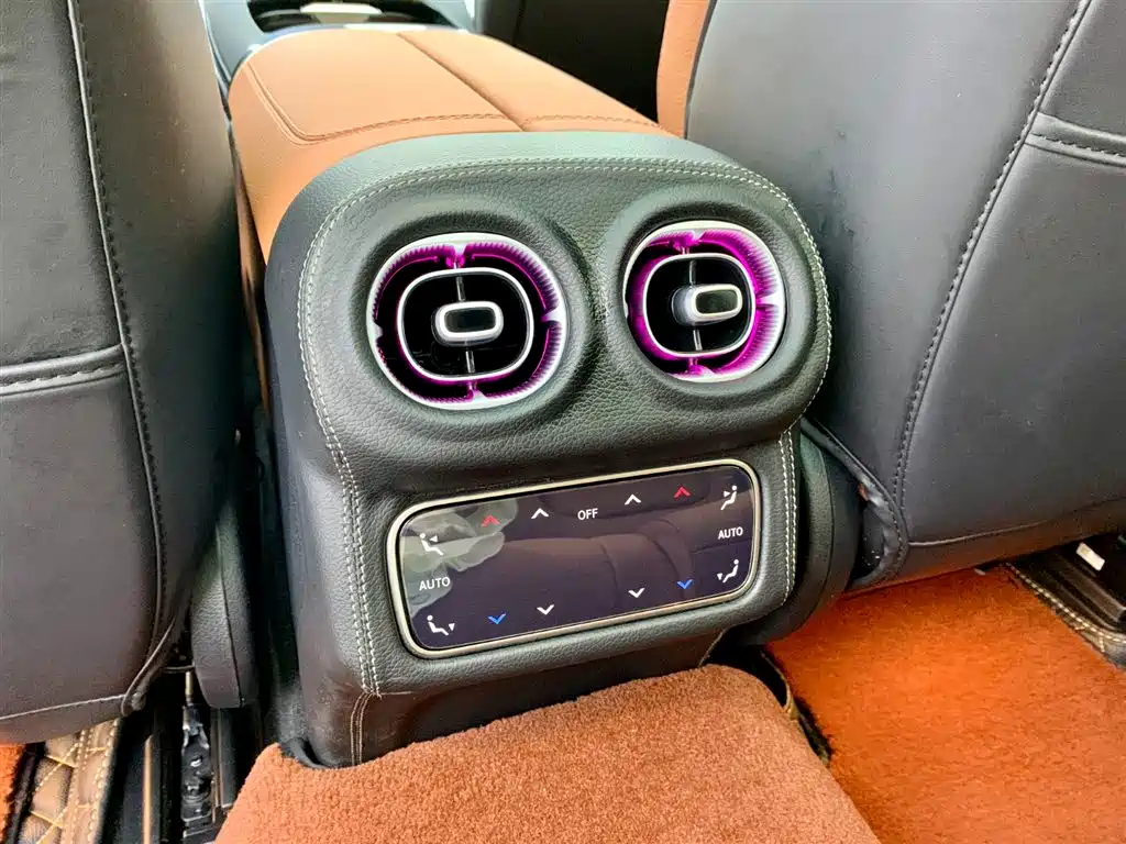 Mercedes-Benz GLC 2024 GLC 300 L 4MATIC Luxury 5-Door