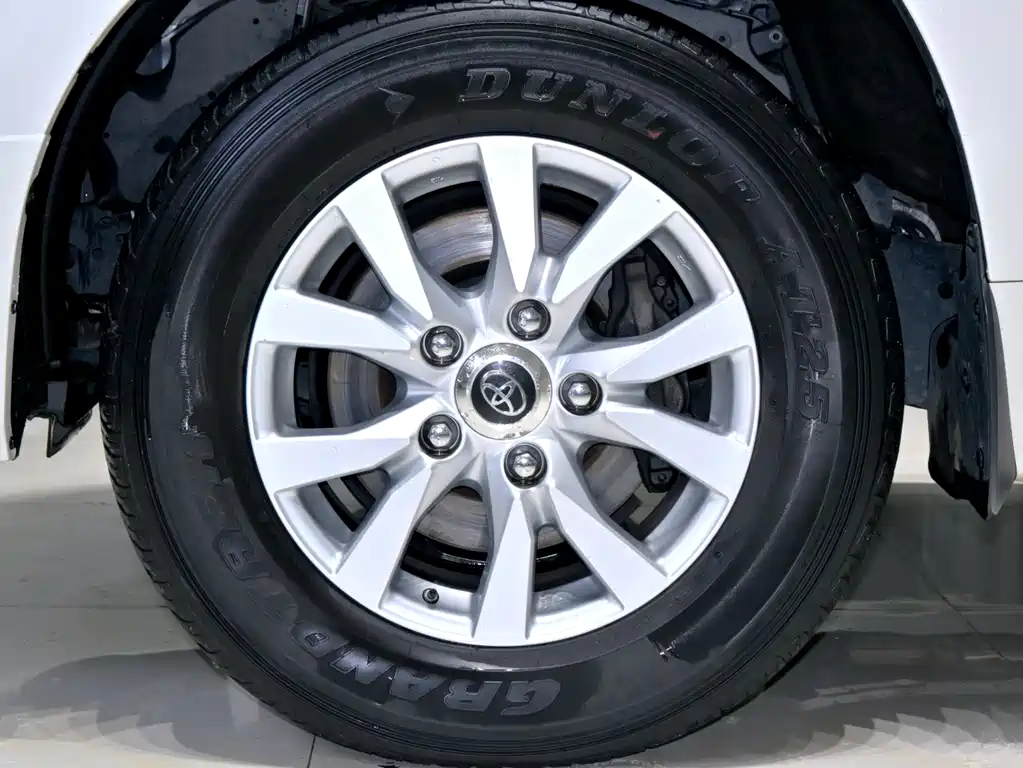 Land Cruiser Prado (Import) 2019 Model 4.0L Middle East Edition