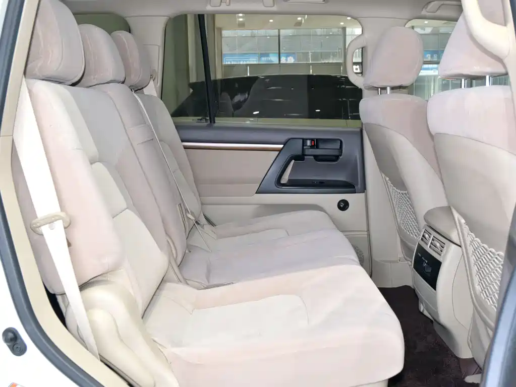 Land Cruiser Prado (Import) 2019 Model 4.0L Middle East Edition