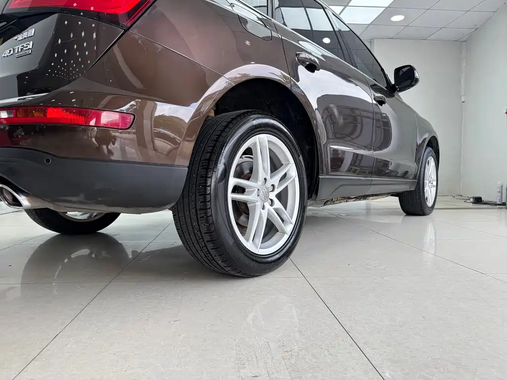 Audi Q5 2017 model 40 TFSI Technology Edition