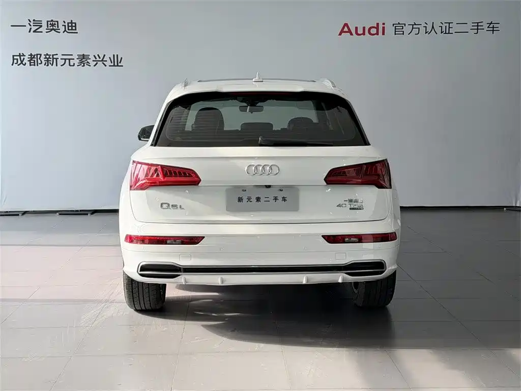 Audi Q5L 2018 40 TFSI Rongxiang Fashion Edition National VI