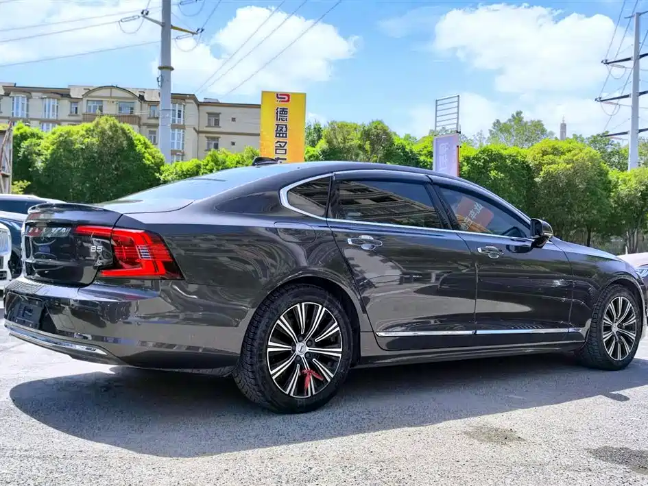 Volvo S90 2021 B5 Intelligent Comfort Luxury Edition