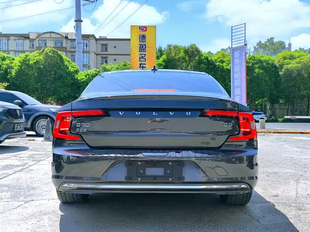 Volvo S90 2021 B5 Intelligent Comfort Luxury Edition