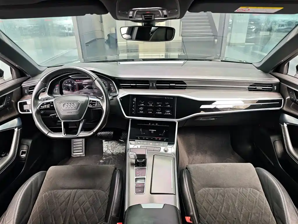 Audi A6L 2020 55 TFSI quattro Premium Dynamic Edition