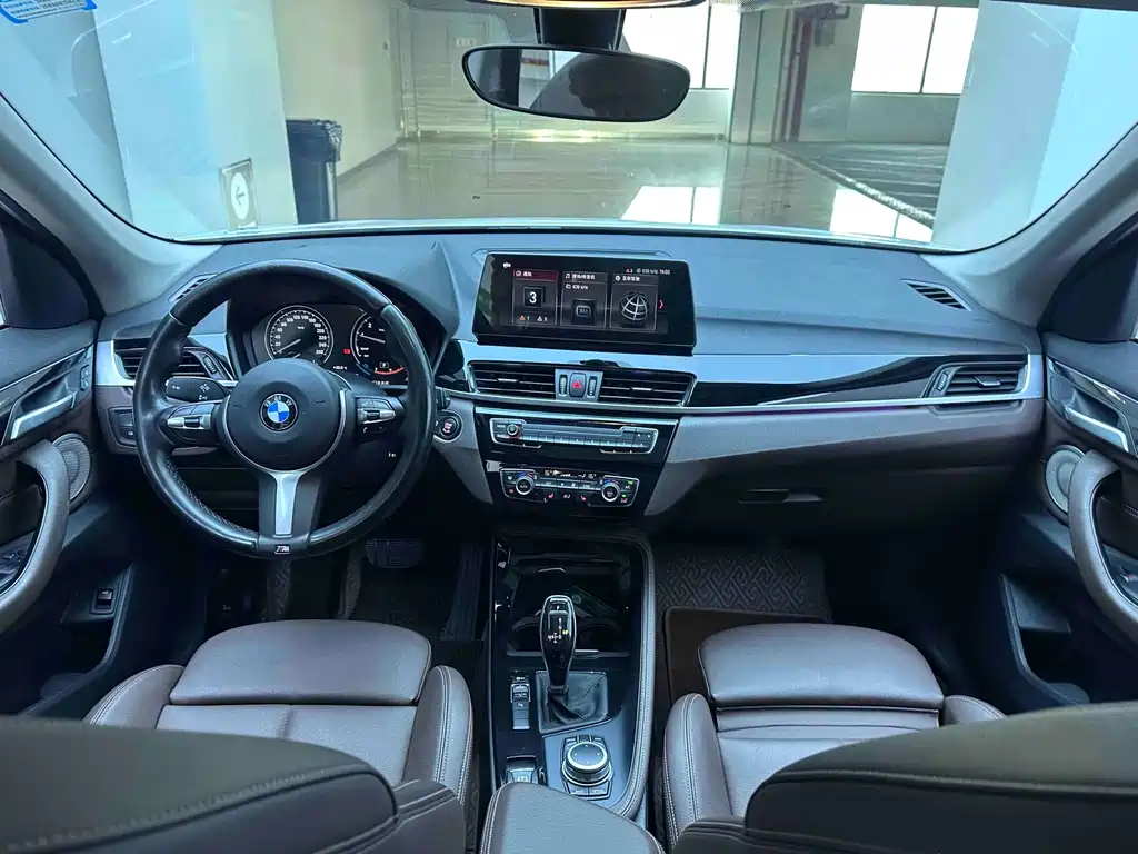 BMW X1 2022 sDrive20Li Luxury Edition
