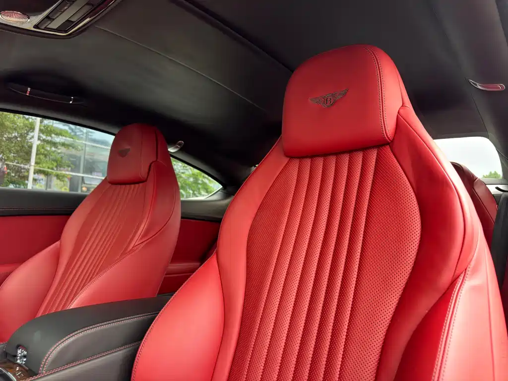 Audi A8 2016 model 4.0T GT V8 standard edition