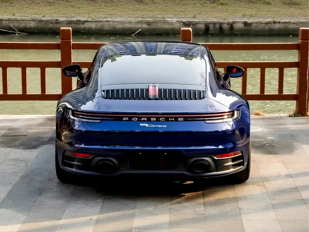 Porsche 911 2023 Carrera 3.0T