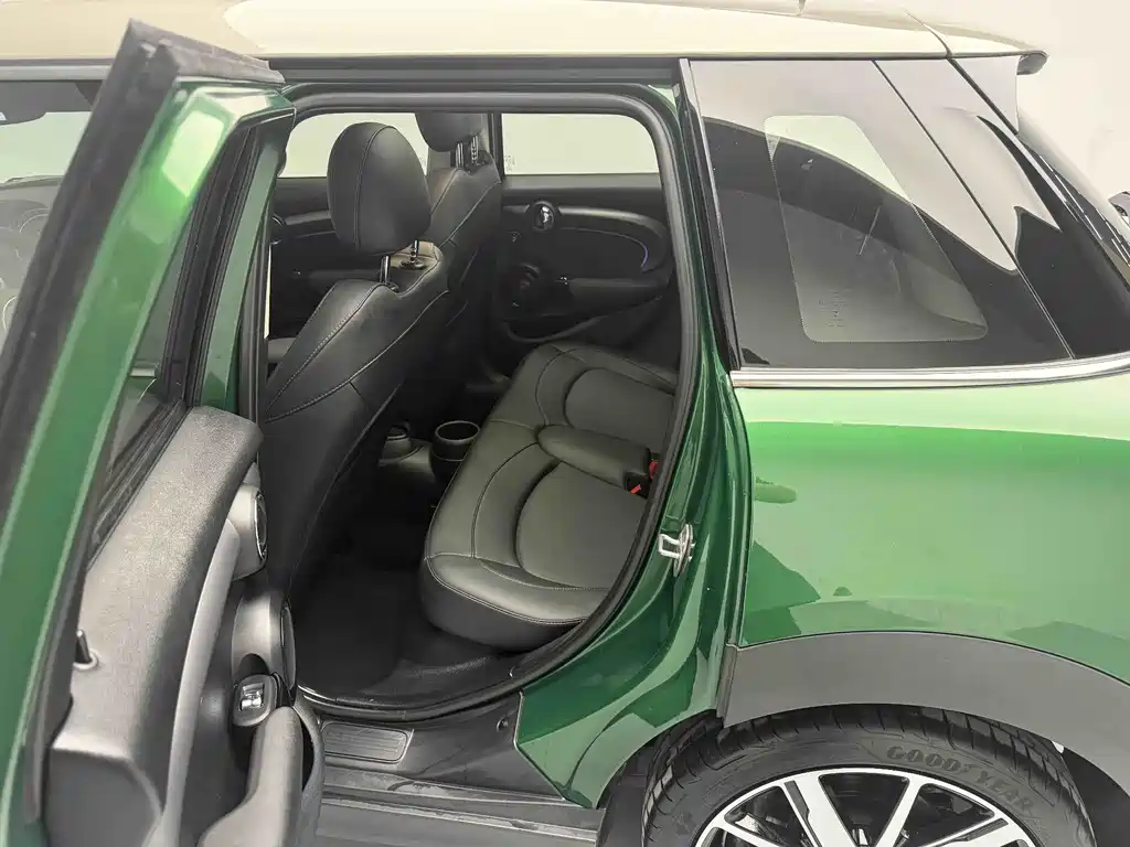 2023 MINI Cooper Artist 5-Door Edition