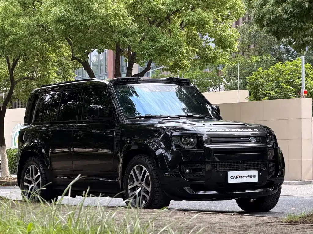 Land Rover Defender 2024 110 3.0T P400 XS