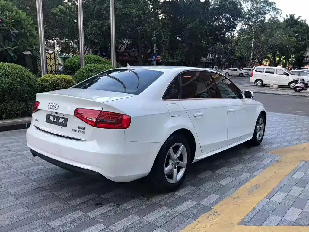 Audi A4L 2013 model 35 TFSI automatic standard edition