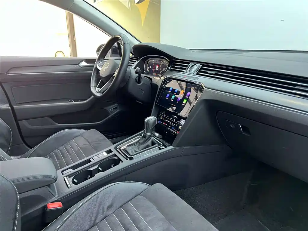 Magotan 2023 Edition 2 Millionth Anniversary 330 TSI DSG Luxury Edition
