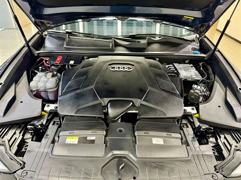 Audi Q8 2023 55 TFSI Luxury Dynamic Edition