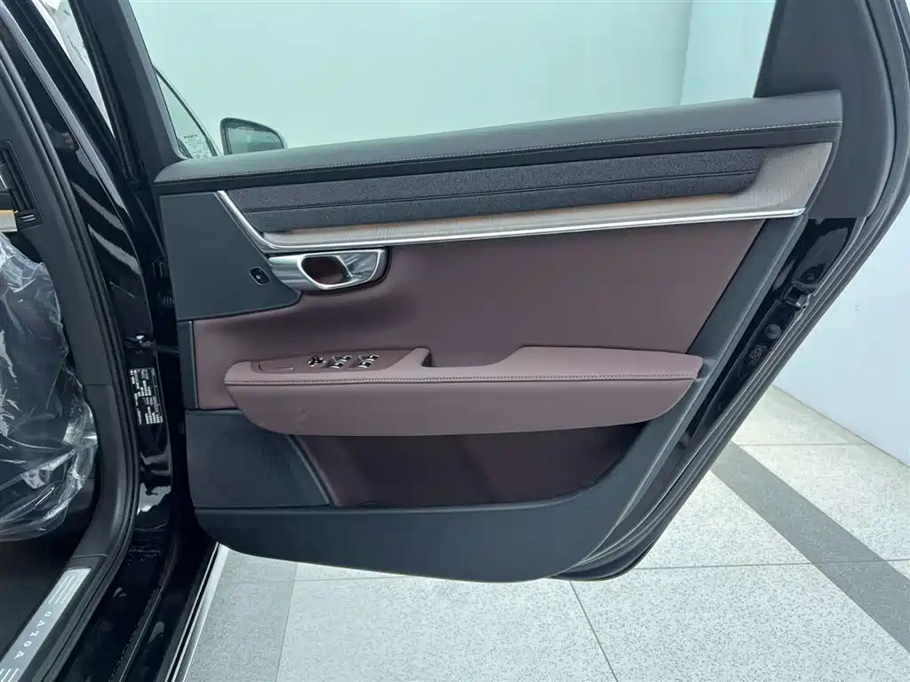 Volvo S90 2026 B5 Intelligent Comfort Luxury Edition