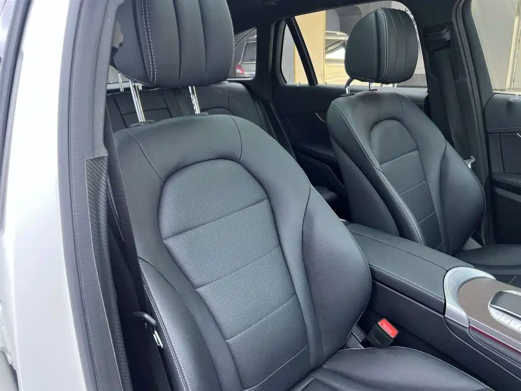 Mercedes GLC 300 L 4MATIC Sport Line 2020款