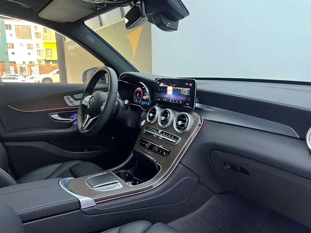Mercedes GLC 300 L 4MATIC Sport Line 2020款