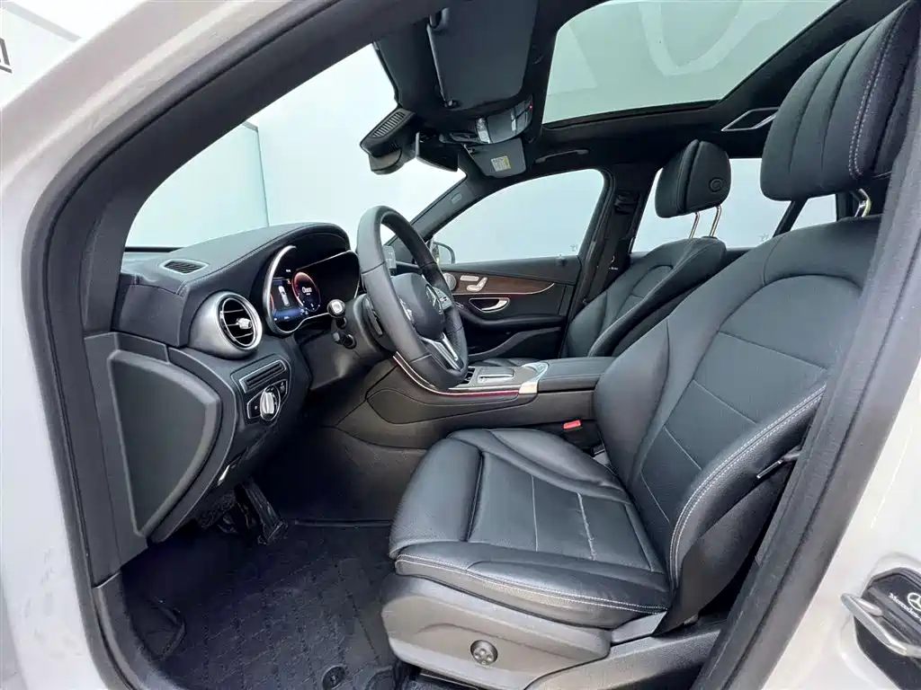 Mercedes GLC 300 L 4MATIC Sport Line 2020款