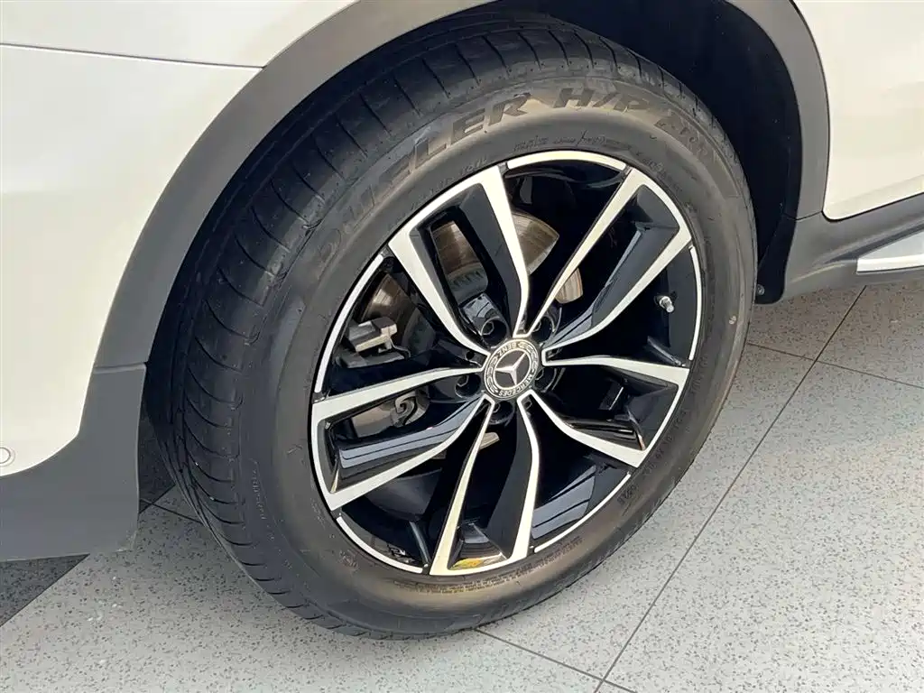 Mercedes GLC 300 L 4MATIC Sport Line 2020款