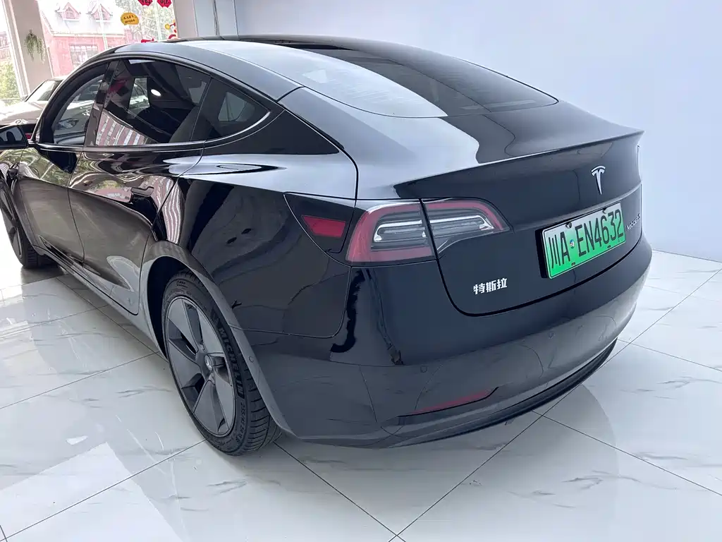 Model 3 Standard Range Rear-Wheel Drive Upgrade 2021