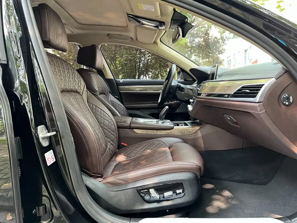 BMW 7 Series 2019 740Li Leading Edition Luxury Package