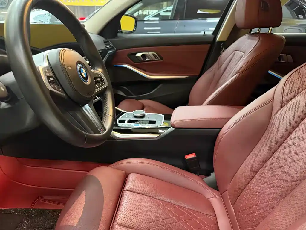 BMW i3 2022 eDrive 35 L